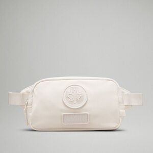 Lululemon Legacy Mini Belt Bag in BEECH WHITE BNWT